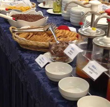 موكينبا كريتسالو فندق