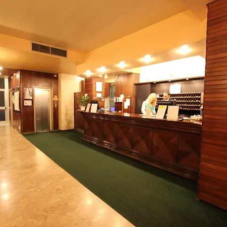 Scarlatti Hotel 4*
